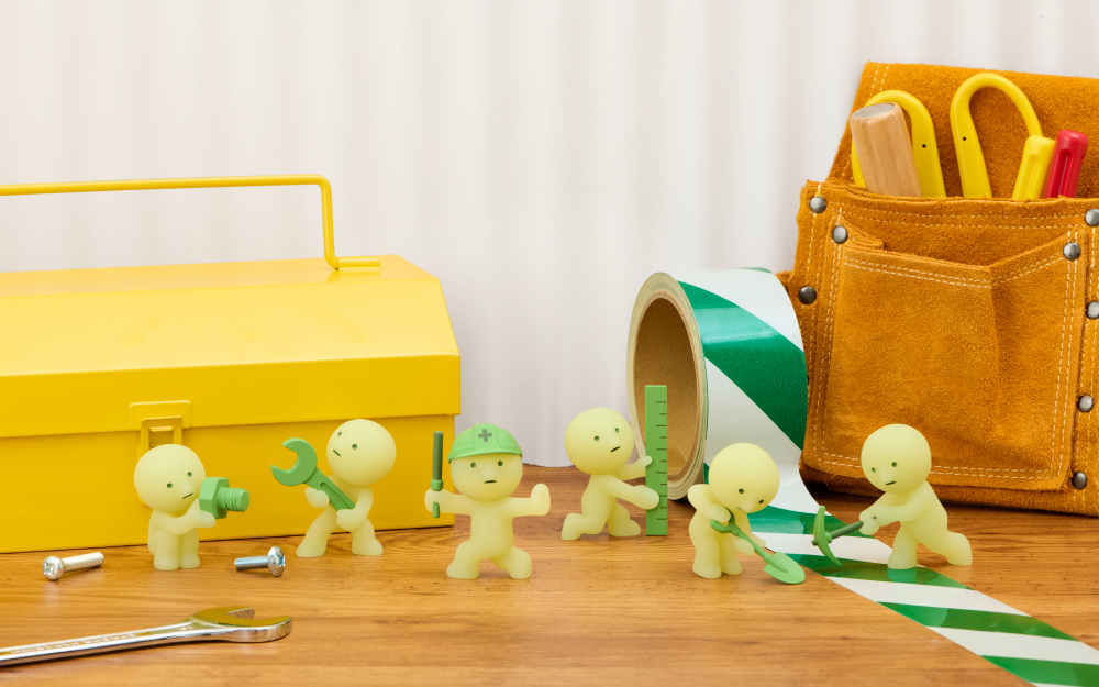 Six regular figures of Smiski Construction Series