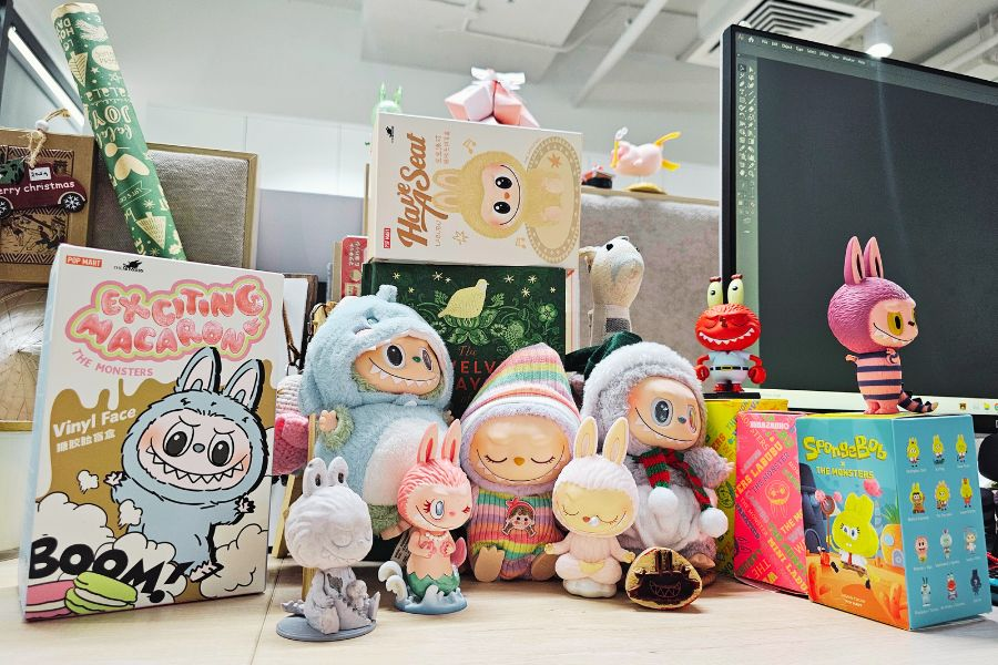 POP MART LABUBU The Monsters collectible figures and plush toys, featuring a variety of character designs and limited-edition collaborations.
